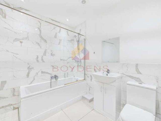 Flat for sale in Fordham Heath, Essex