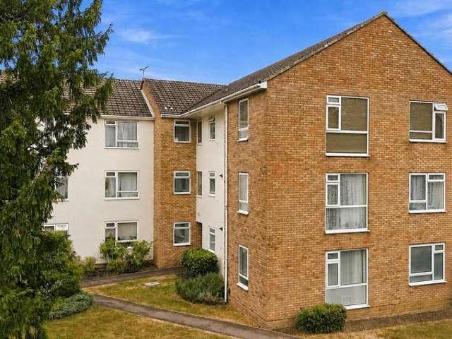 Flat for sale in Greater London