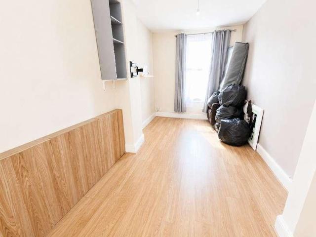 Flat for sale in Greater London