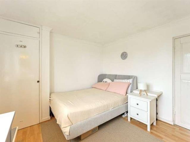 Flat for sale in London Borough of Haringey, Greater London