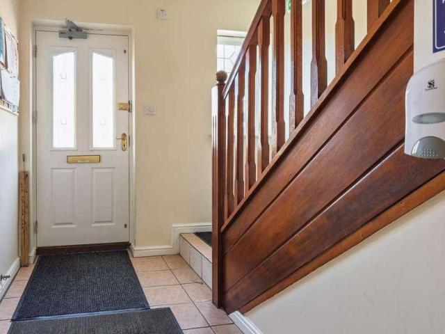 Flat for sale in Brighouse, Bailiff Bridge