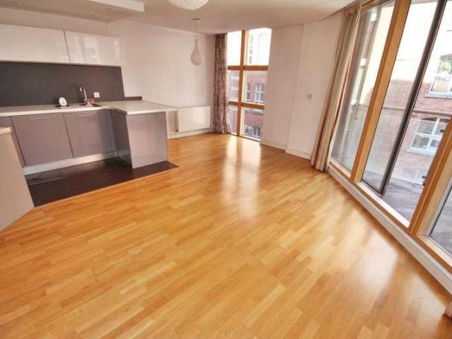Flat for sale in Georgia, Greater Manchester