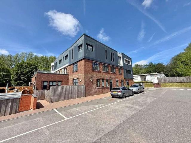 Flat for sale in Gospel End, Great Chatwell