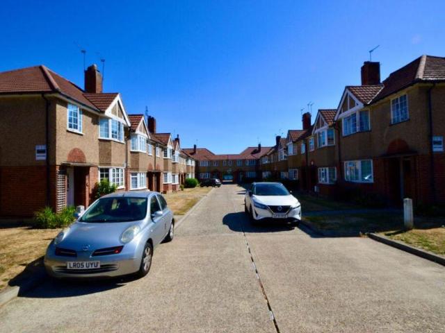 Flat for sale in London Borough of Lewisham, Greater London