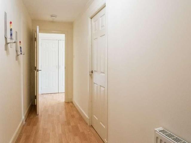 Flat for sale in North Leith, Leith