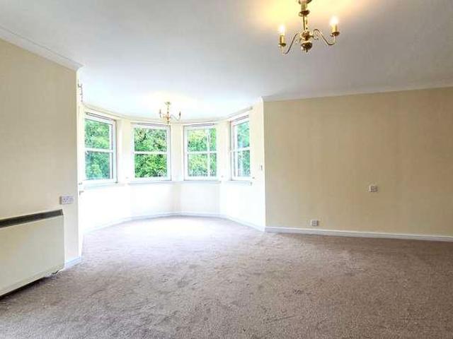 Flat for sale in Auchinairn, Bishopbriggs