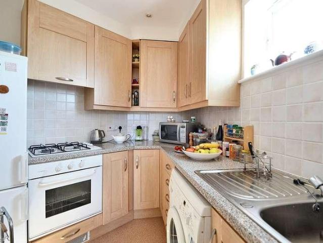 Flat for sale in Hampshire
