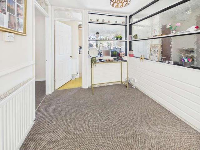 Flat for sale in Glynde, West Sussex