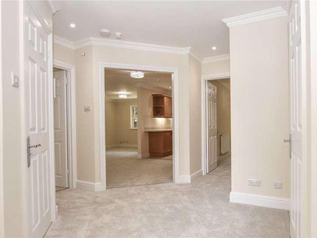 Flat for sale in Wokingham