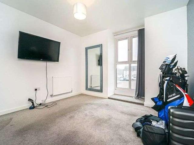 Flat for sale in Haywood Village, Weston-super-Mare