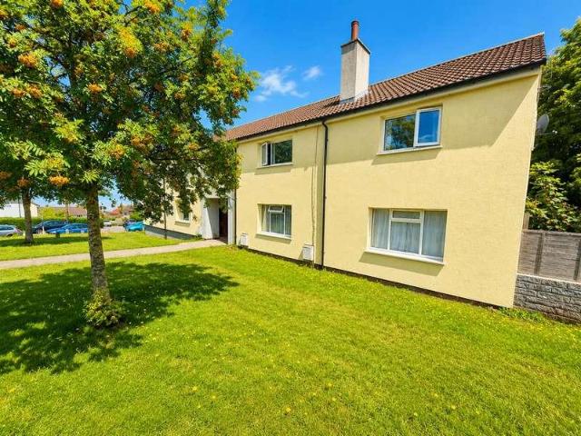 Flat for sale in North Weston, Portishead
