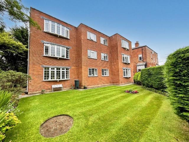 Flat for sale in Southport, Birkdale