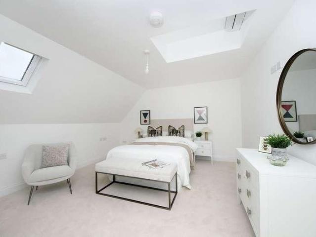 Flat for sale in London Borough of Ealing, Perivale