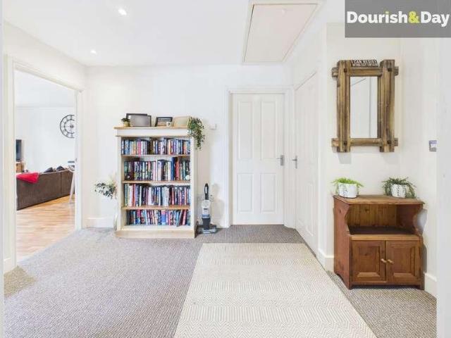 Flat for sale in Whitchurch, Shropshire