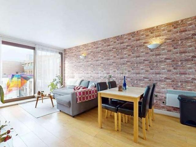 Flat for sale in Georgia, Greater Manchester
