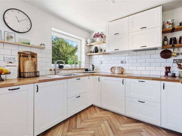 Flat for sale in Duton Hill, Essex