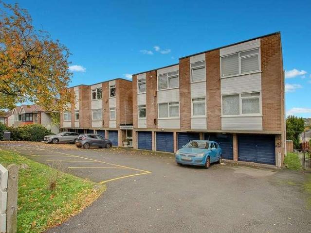 Flat for sale in Dollis Hill, Greater London