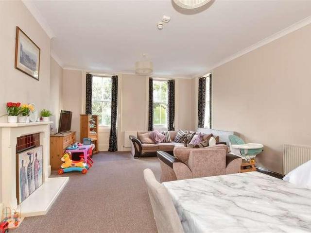 Flat for sale in Longport, The Bridge