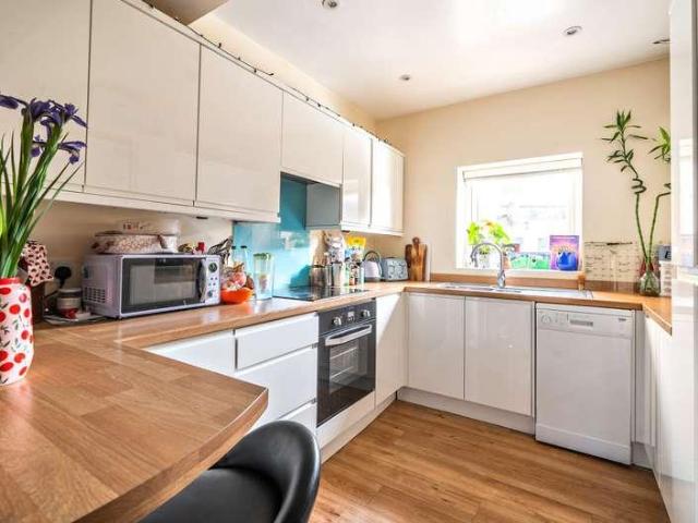 Flat for sale in Guildford Park, Westborough