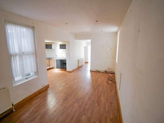 Flat for sale in Weston-super-mare, North Somerset