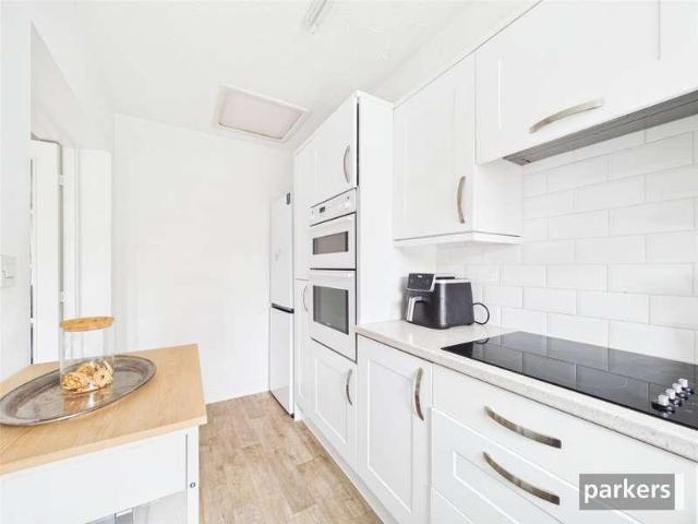 Flat for sale in Twyford, Wokingham