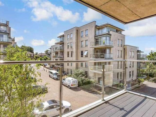 Flat for sale in Queen's Park, Brighton & Hove