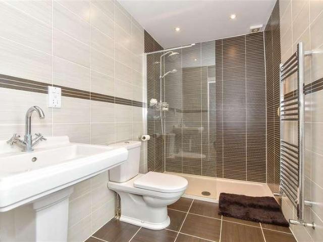 Flat for sale in Rustington, Clapham