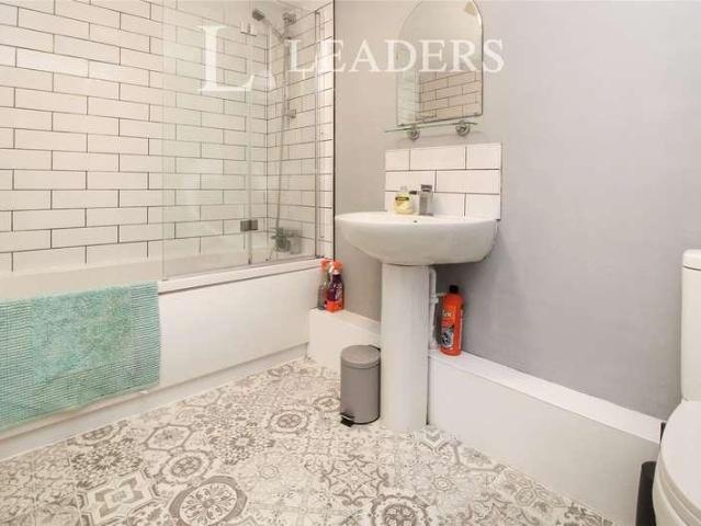 Flat for sale in Sydenham, Green Close