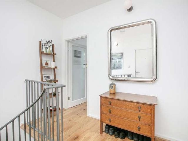 Flat for sale in Nunhead, Greater London