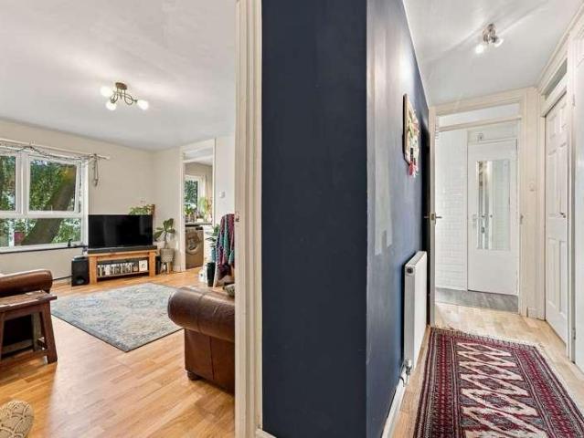 Flat for sale in Feckenham, City Of Bristol