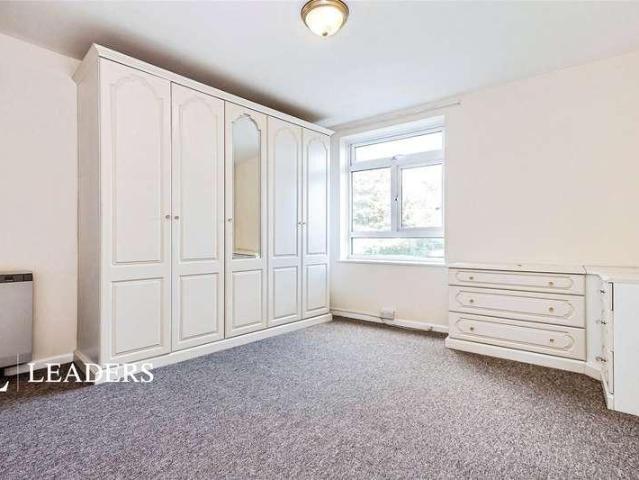 Flat for sale in Worthing, West Sussex