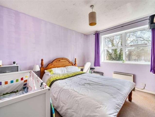 Flat for sale in Newtown, Reading
