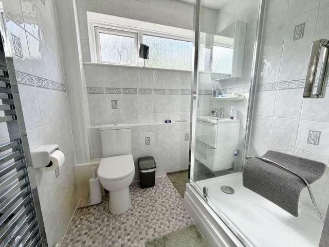 Flat for sale in Withycombe, Budlake