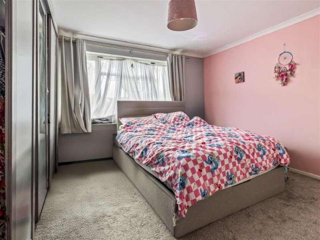Flat for sale in Worthing, West Sussex