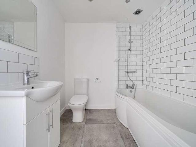 Flat for sale in Feckenham, City Of Bristol