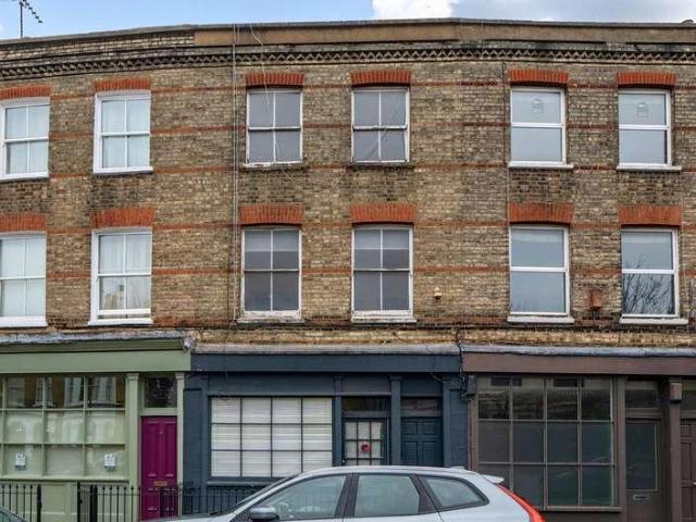 Flat for sale in Hammersmith, Greater London