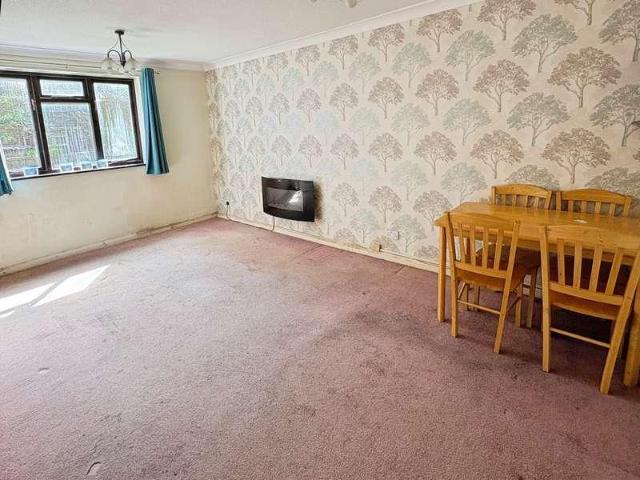 Flat for sale in Freshwater, Isle Of Wight