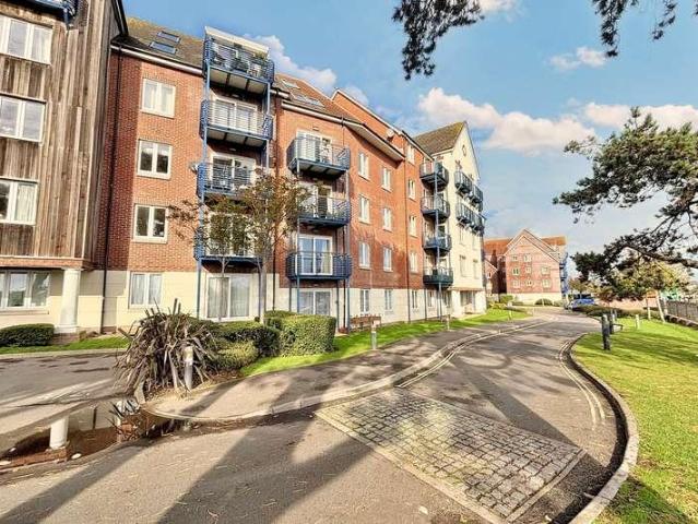 Flat for sale in Weymouth, East Dorset
