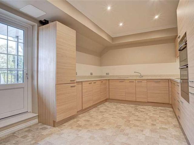Flat for sale in East Wichel, Rodbourne