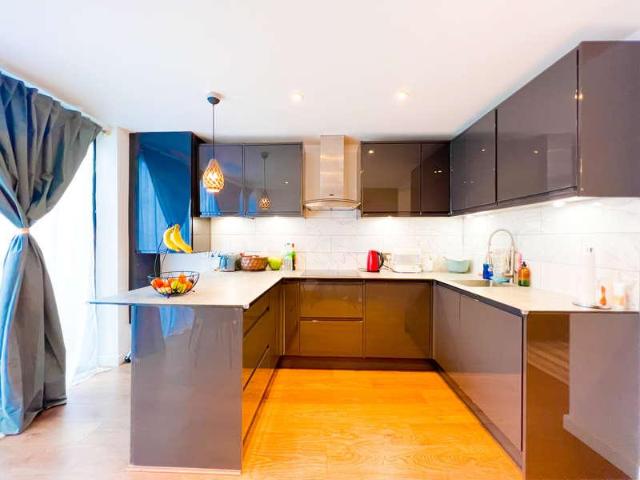 Flat for sale in Wealdstone, Greater London