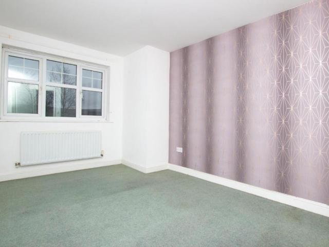 Flat for sale in Blacksnape, Darwen