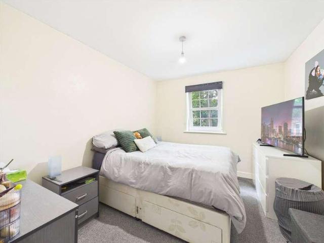 Flat for sale in Salford, Greater Manchester