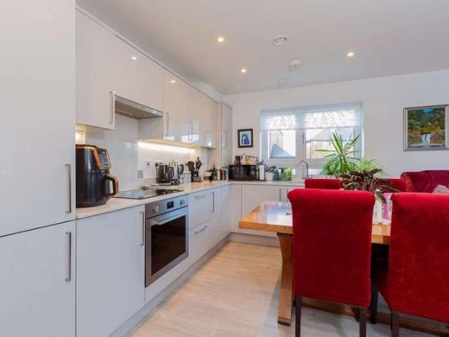 Flat for sale in Furze Platt, Maidenhead