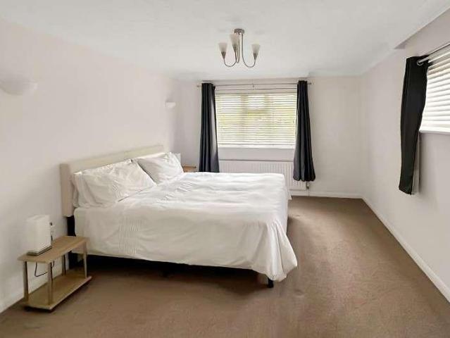 Flat for sale in Highcliffe