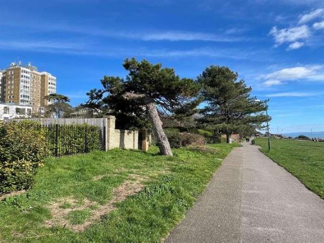 Flat for sale in West Cliff, Bournemouth