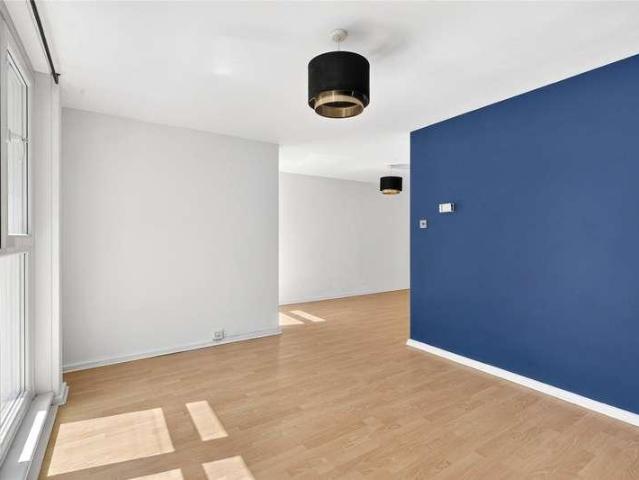 Flat for sale in Blackhills, Surrey