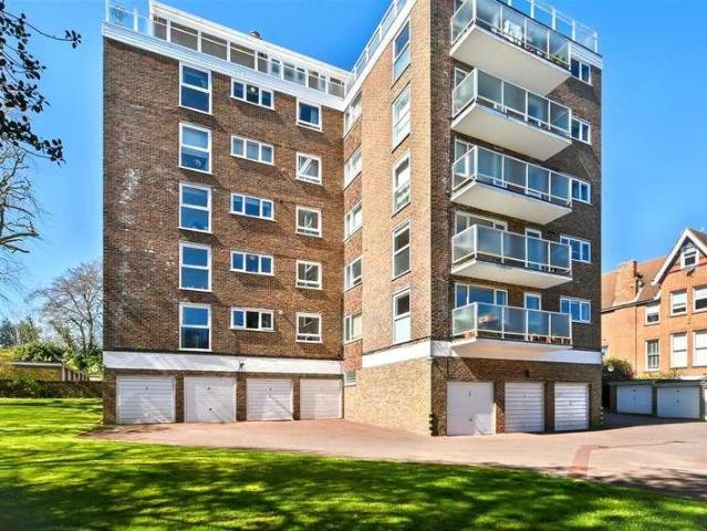 Flat for sale in Eastbourne, East Sussex