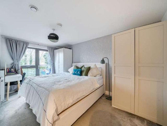 Flat for sale in London Borough of Sutton, Greater London