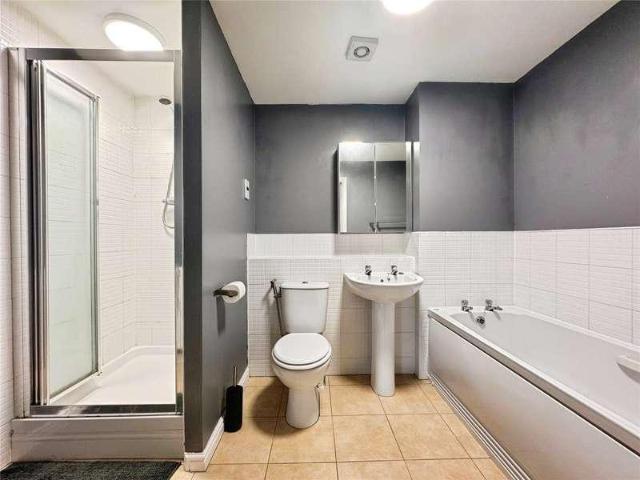 Flat for sale in Elmfield, Leicestershire
