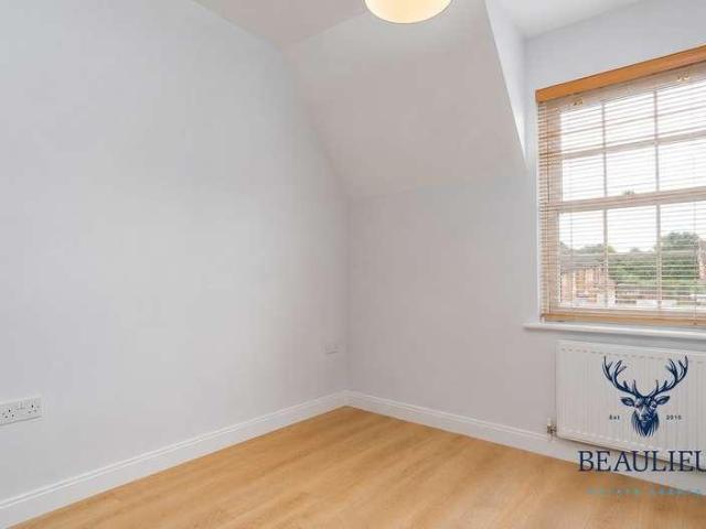 Flat for sale in Beaulieu Park, Chelmsford
